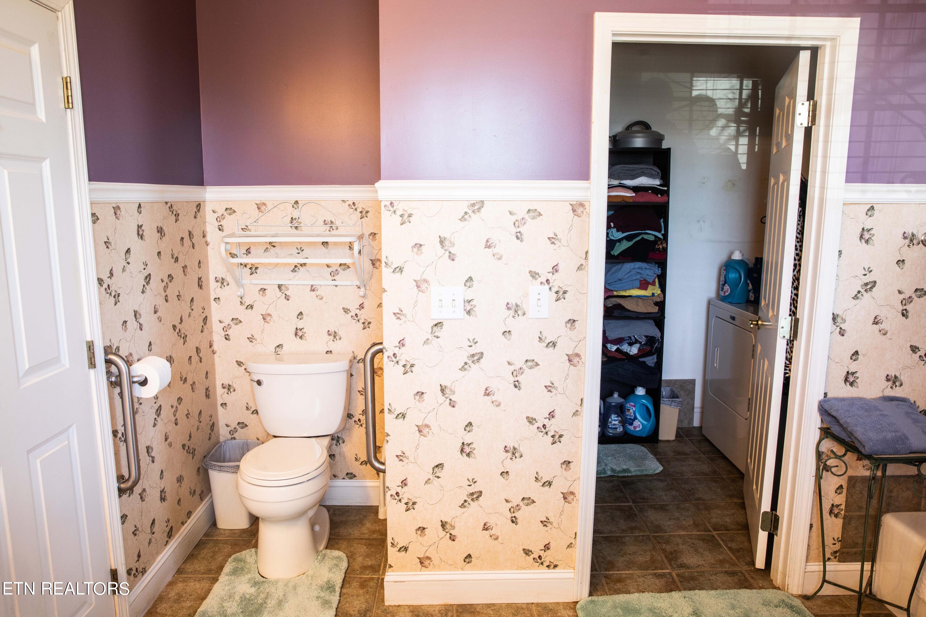 New Tazewell, Tennessee, 37825, United States, 5 Bedrooms Bedrooms, ,4 BathroomsBathrooms,Residential,For Sale,1795344