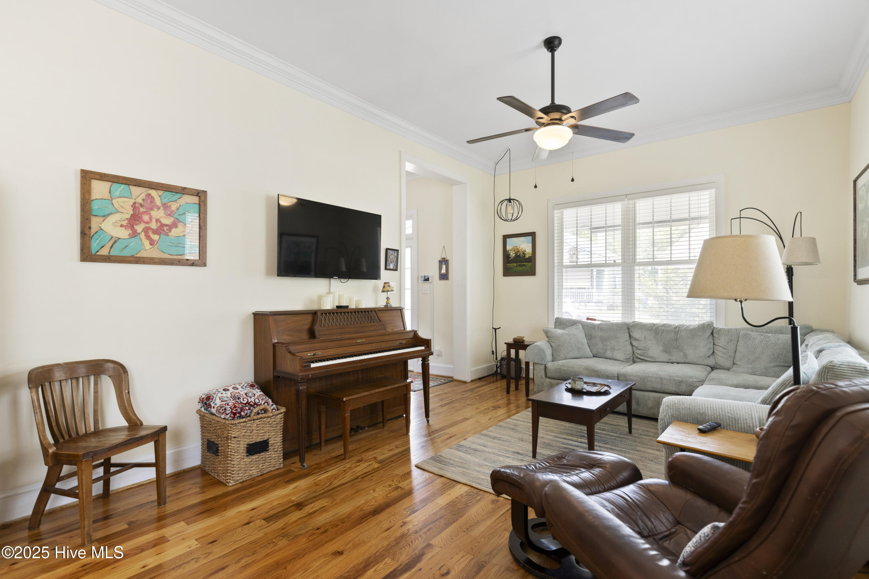Wilmington, North Carolina, 28401, United States, 4 Bedrooms Bedrooms, ,3 BathroomsBathrooms,Residential,For Sale,1882857
