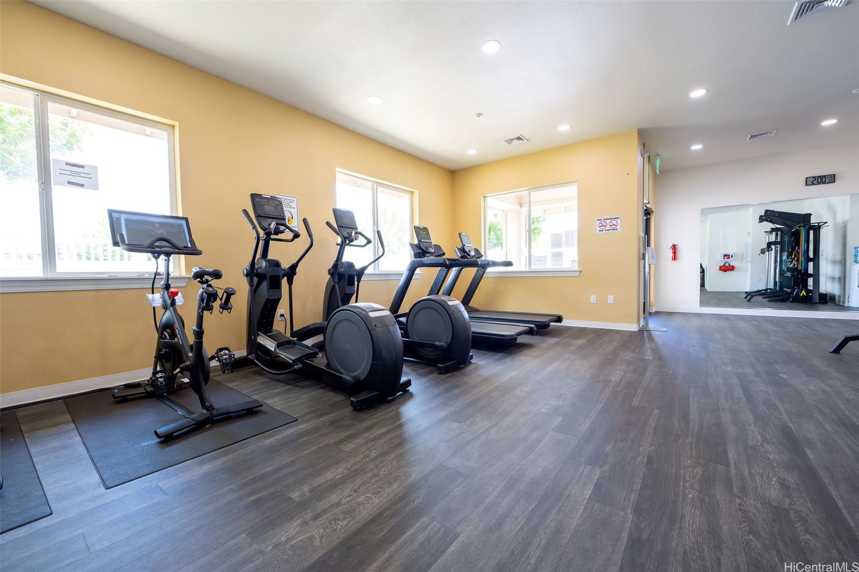 Kapolei, Hawaii, 96707, United States, 2 Bedrooms Bedrooms, ,2 BathroomsBathrooms,Residential,For Sale,1933025