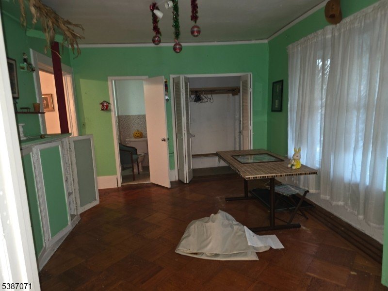 Newark City, New Jersey, 07104-1530, United States, 8 Bedrooms Bedrooms, ,5 BathroomsBathrooms,Residential,For Sale,1977371