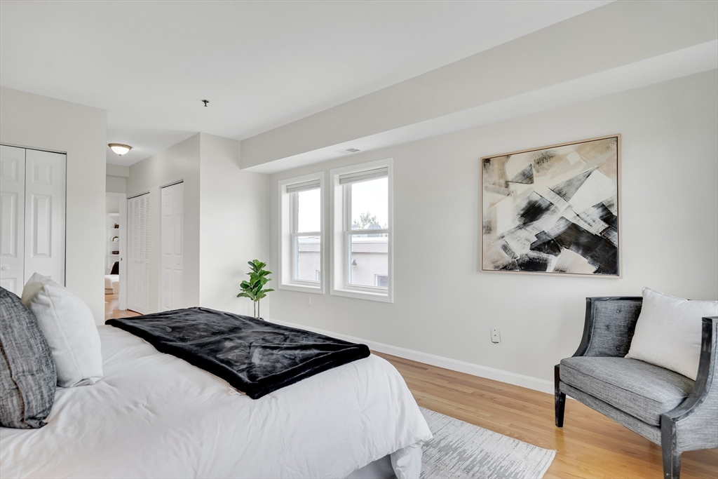 Cambridge, Massachusetts, 02140, United States, 2 Bedrooms Bedrooms, ,2 BathroomsBathrooms,Residential,For Sale,1939324