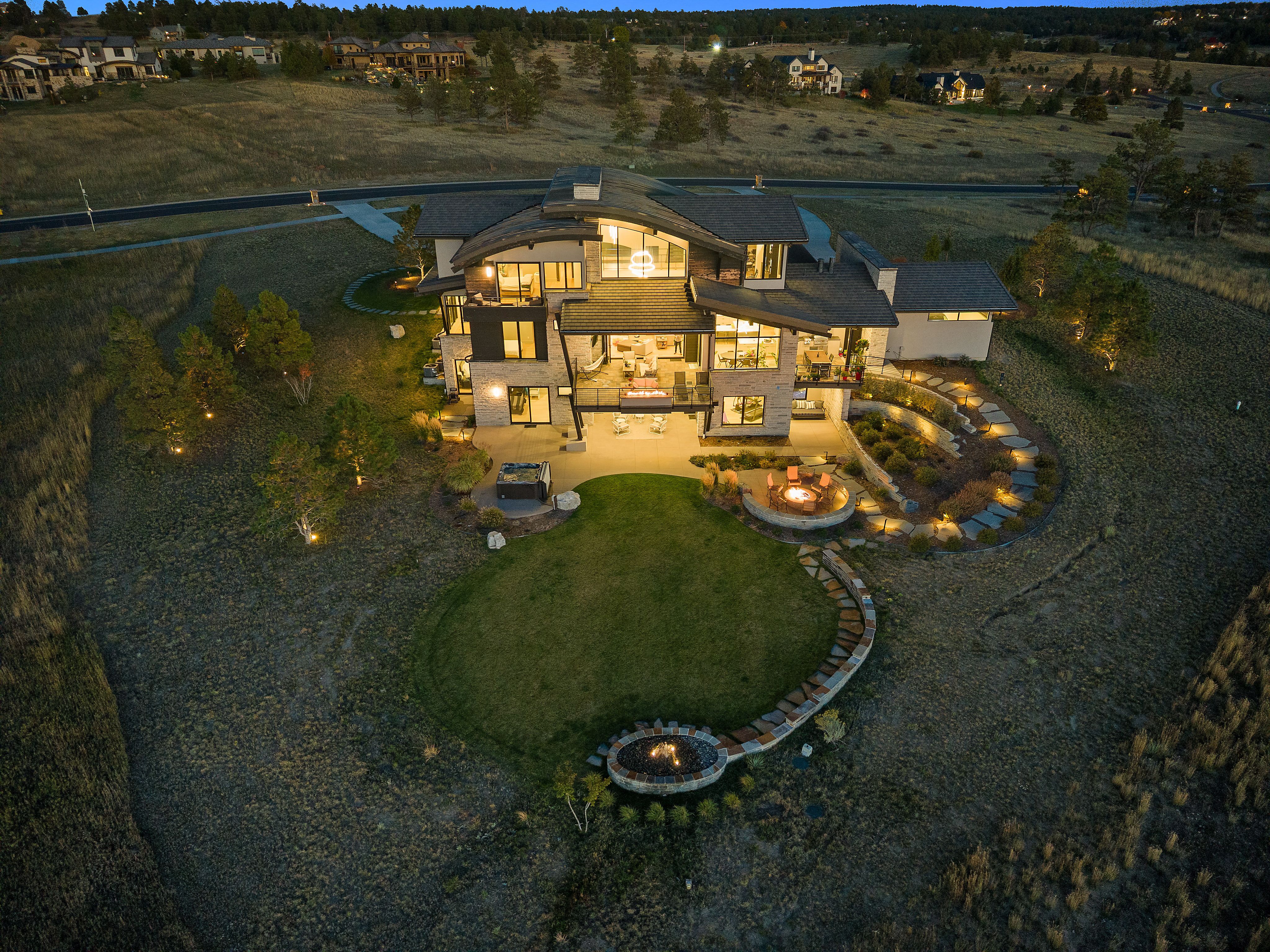  5 Bedroom  7 Bathroom Residence in 3+ Acres With Unobstructed Mountain Views - 物件實景