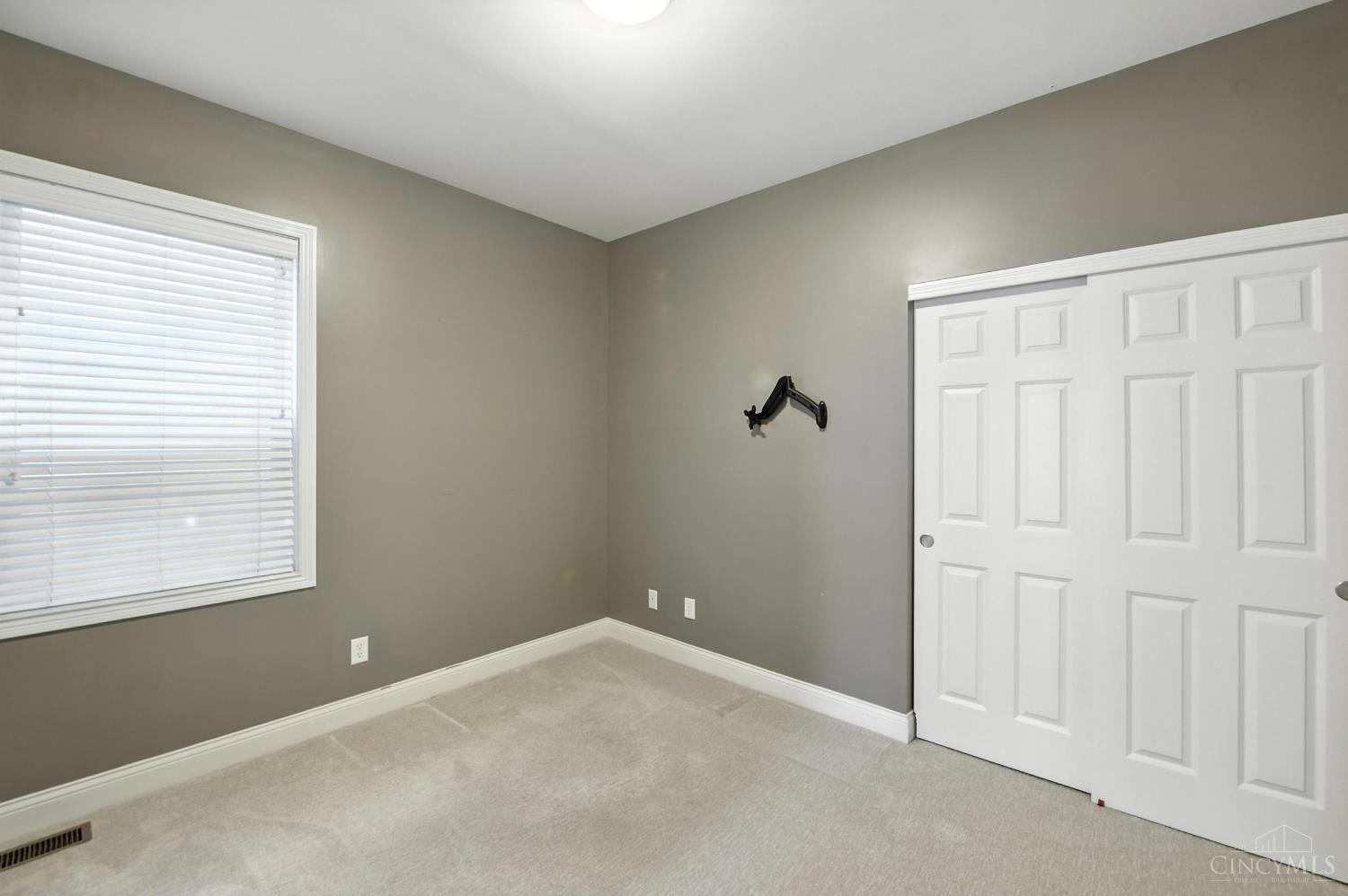 Cincinnati, Ohio, 45226, United States, 3 Bedrooms Bedrooms, ,4 BathroomsBathrooms,Residential,For Sale,1907461