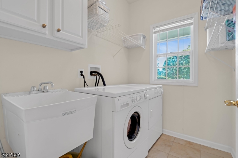 Franklin Twp., New Jersey, 08873, United States, 2 Bedrooms Bedrooms, ,2 BathroomsBathrooms,Residential,For Sale,2002075