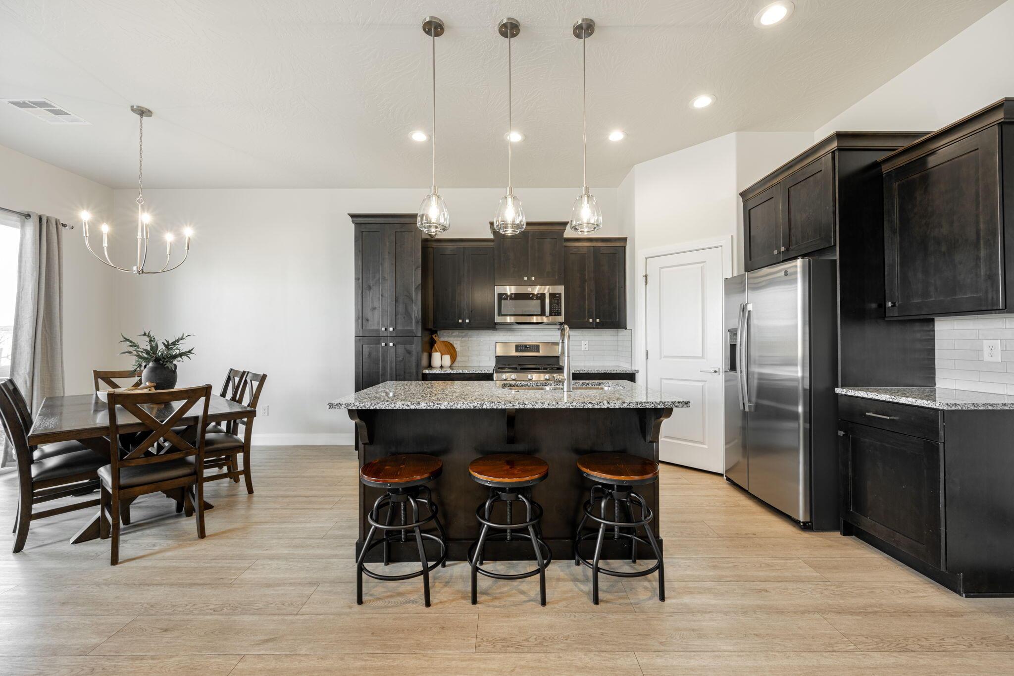 Washington, Utah, 84780, United States, 4 Bedrooms Bedrooms, ,2 BathroomsBathrooms,Residential,For Sale,2008144