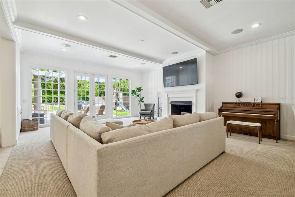 Tampa, Florida, 33613, United States, 5 Bedrooms Bedrooms, ,6 BathroomsBathrooms,Residential,For Sale,1838218