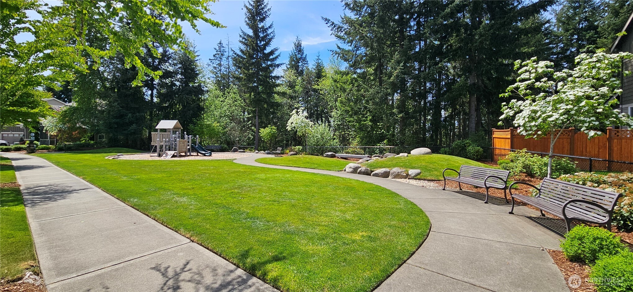Bonney Lake, Washington, 98391, United States, 5 Bedrooms Bedrooms, ,3 BathroomsBathrooms,Residential,For Sale,1916895