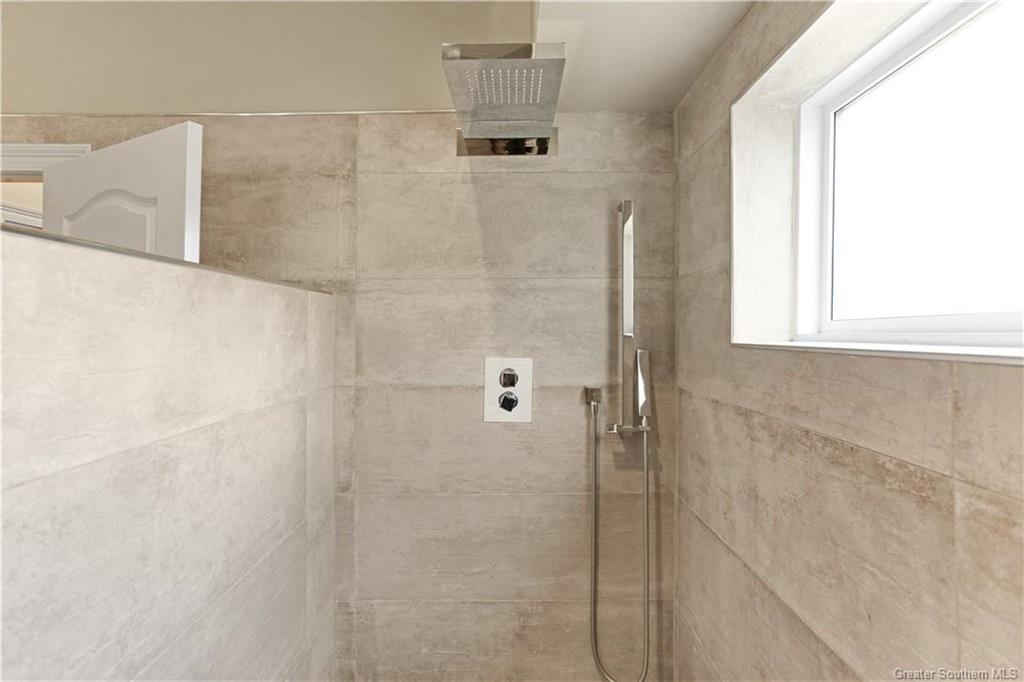 Lake Charles, Louisiana, 70605, United States, 5 Bedrooms Bedrooms, ,6 BathroomsBathrooms,Residential,For Sale,1974733