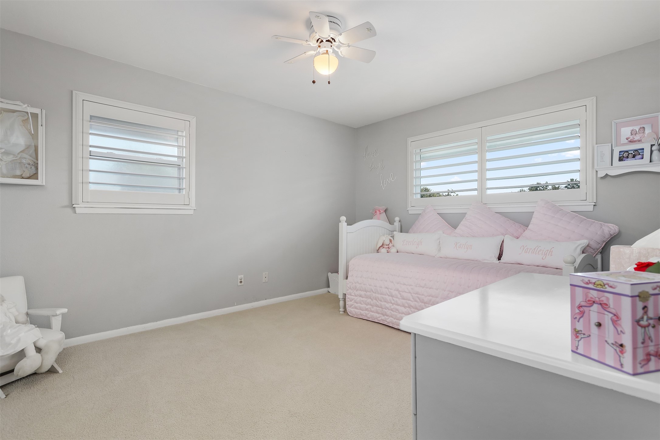 Nassau Bay, Texas, 77058, United States, 5 Bedrooms Bedrooms, ,5 BathroomsBathrooms,Residential,For Sale,1988330