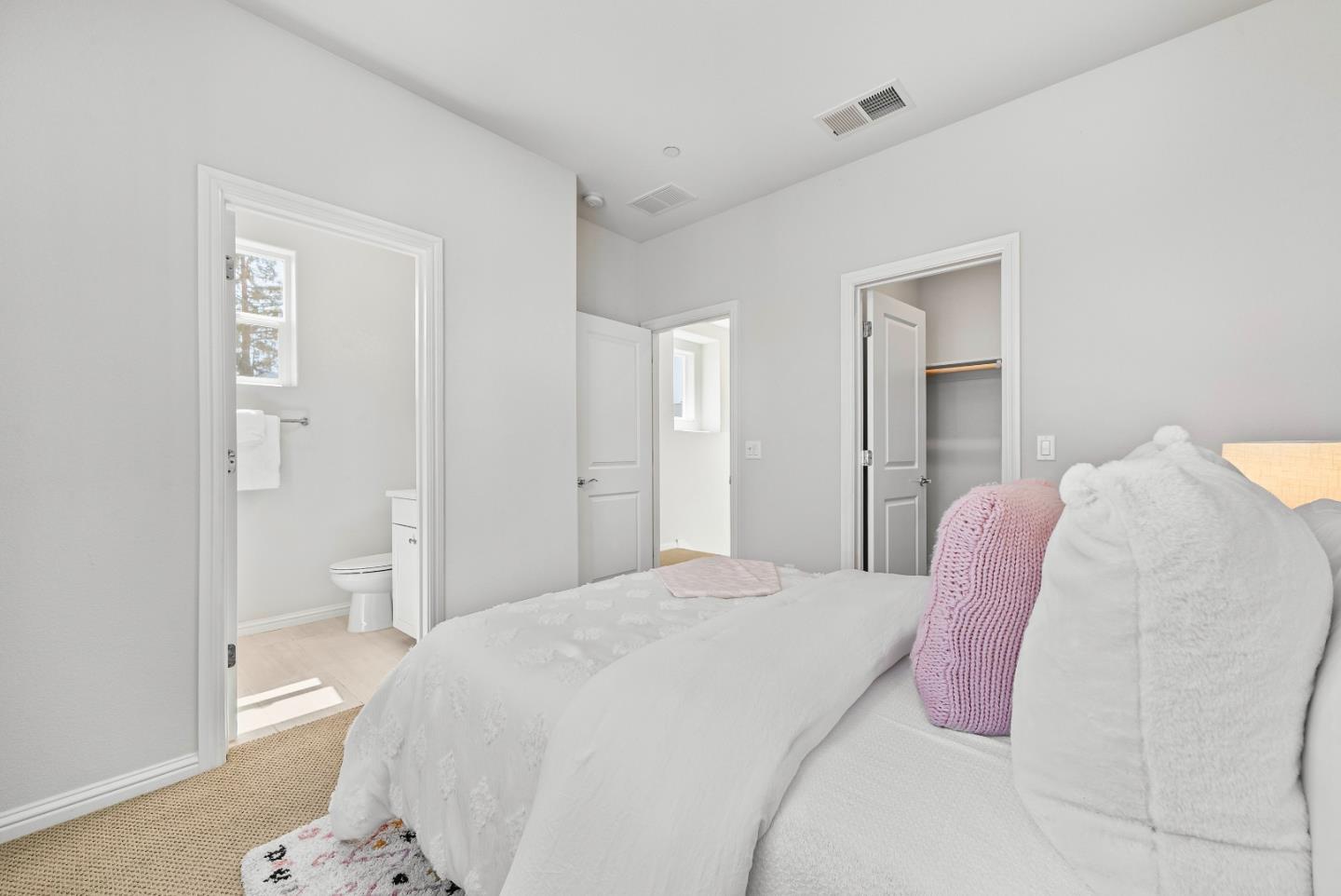 San Jose, California, 95133, United States, 4 Bedrooms Bedrooms, ,4 BathroomsBathrooms,Residential,For Sale,1939383