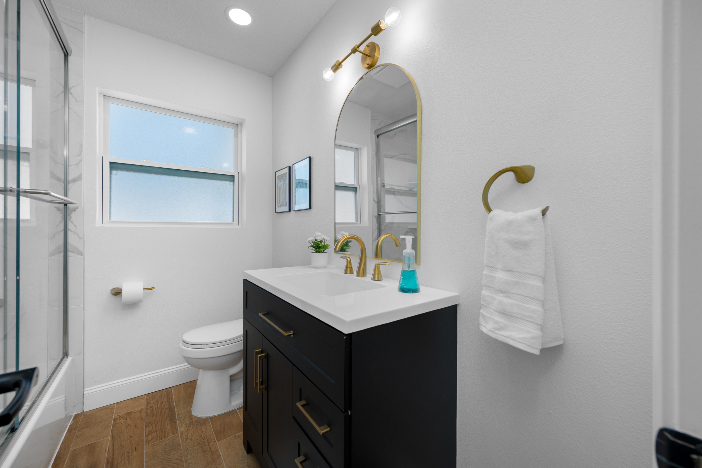 St Petersburg, Florida, 33707, United States, 3 Bedrooms Bedrooms, ,2 BathroomsBathrooms,Residential,For Sale,2034838