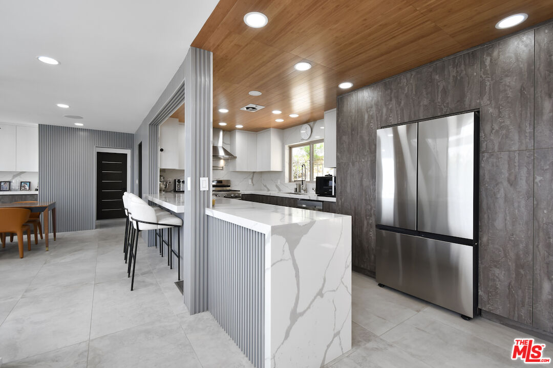 Sherman Oaks, California, 91403, United States, 4 Bedrooms Bedrooms, ,4 BathroomsBathrooms,Residential,For Sale,1794454
