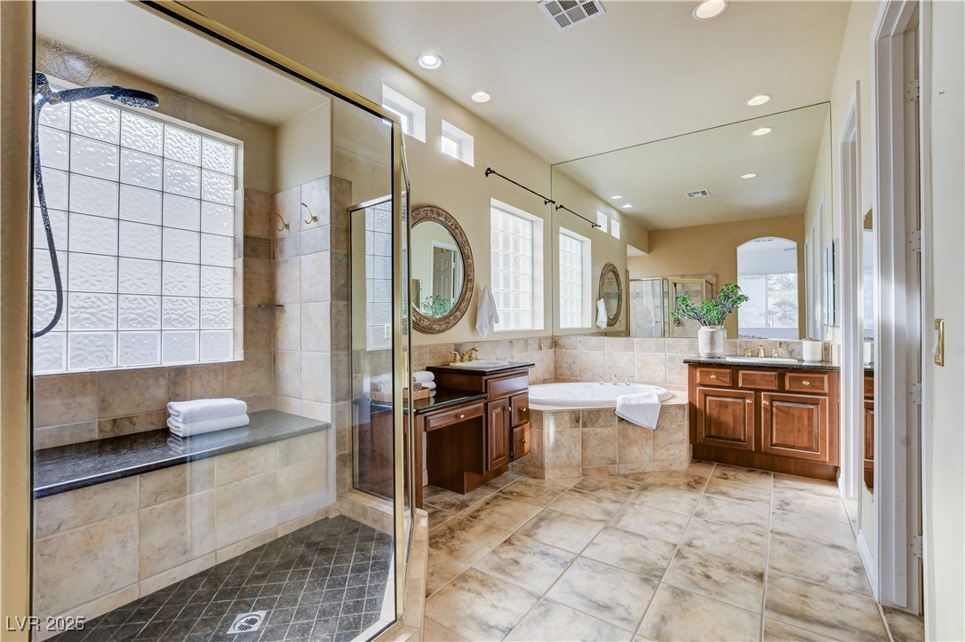 Henderson, Nevada, 89052, United States, 5 Bedrooms Bedrooms, ,4 BathroomsBathrooms,Residential,For Sale,1989374