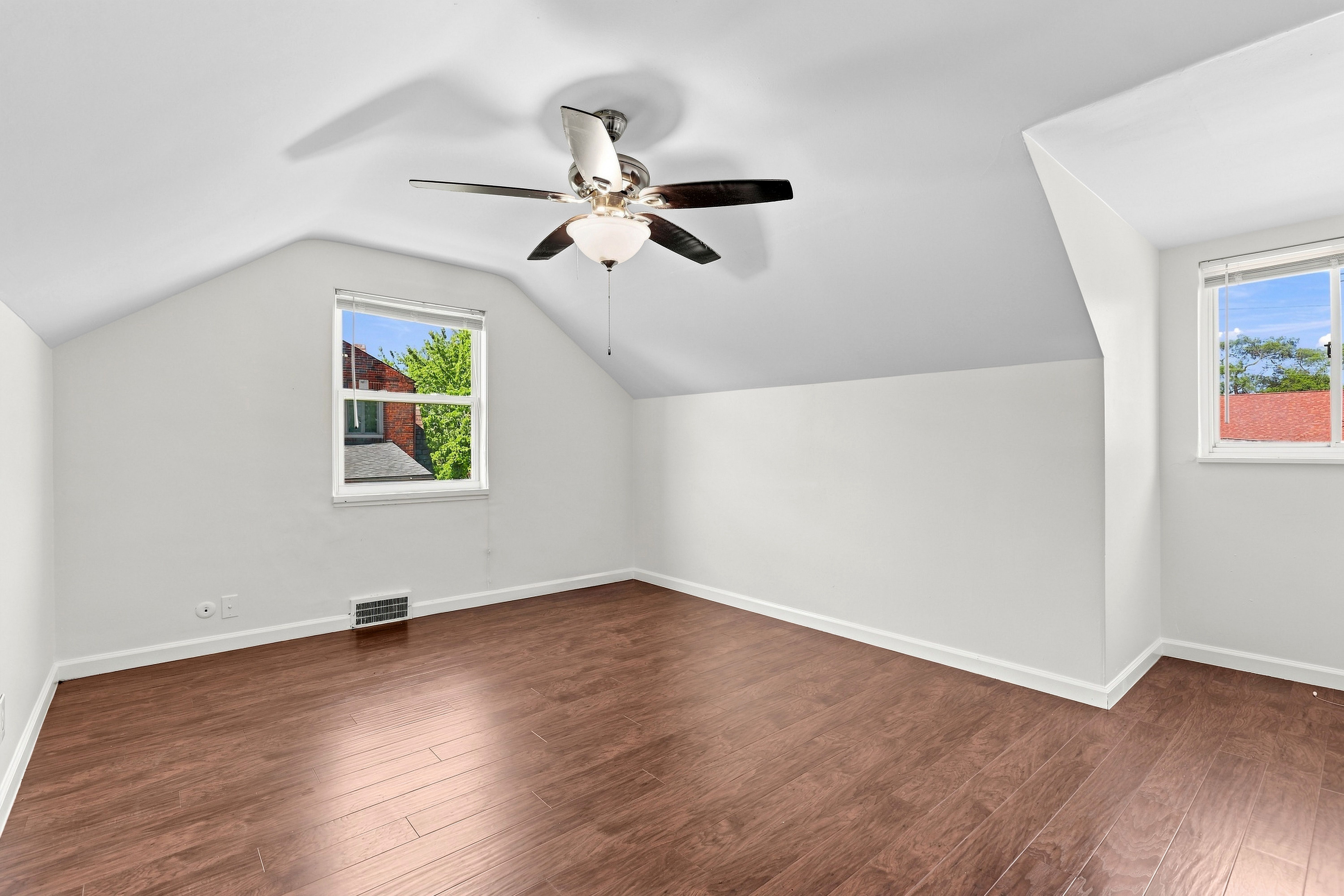  705 Greenlee Road, Whitehall, PA 15227 - 物件實景