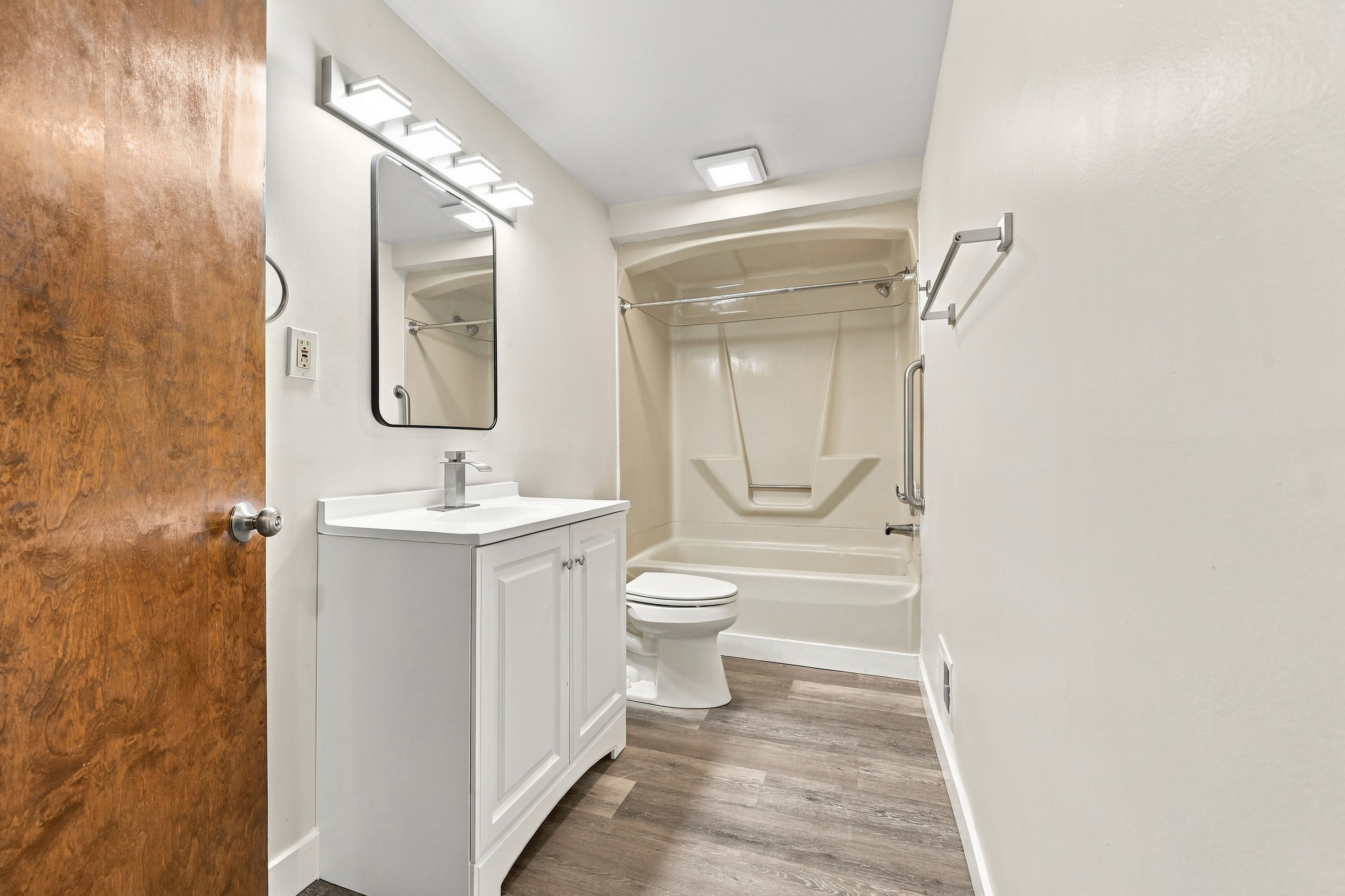  134 Becks Run Road, Coraopolis, PA 15108 - 物件實景