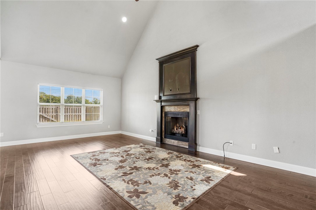 Springdale, Arkansas, 72762, United States, 4 Bedrooms Bedrooms, ,3 BathroomsBathrooms,Residential,For Sale,1877049