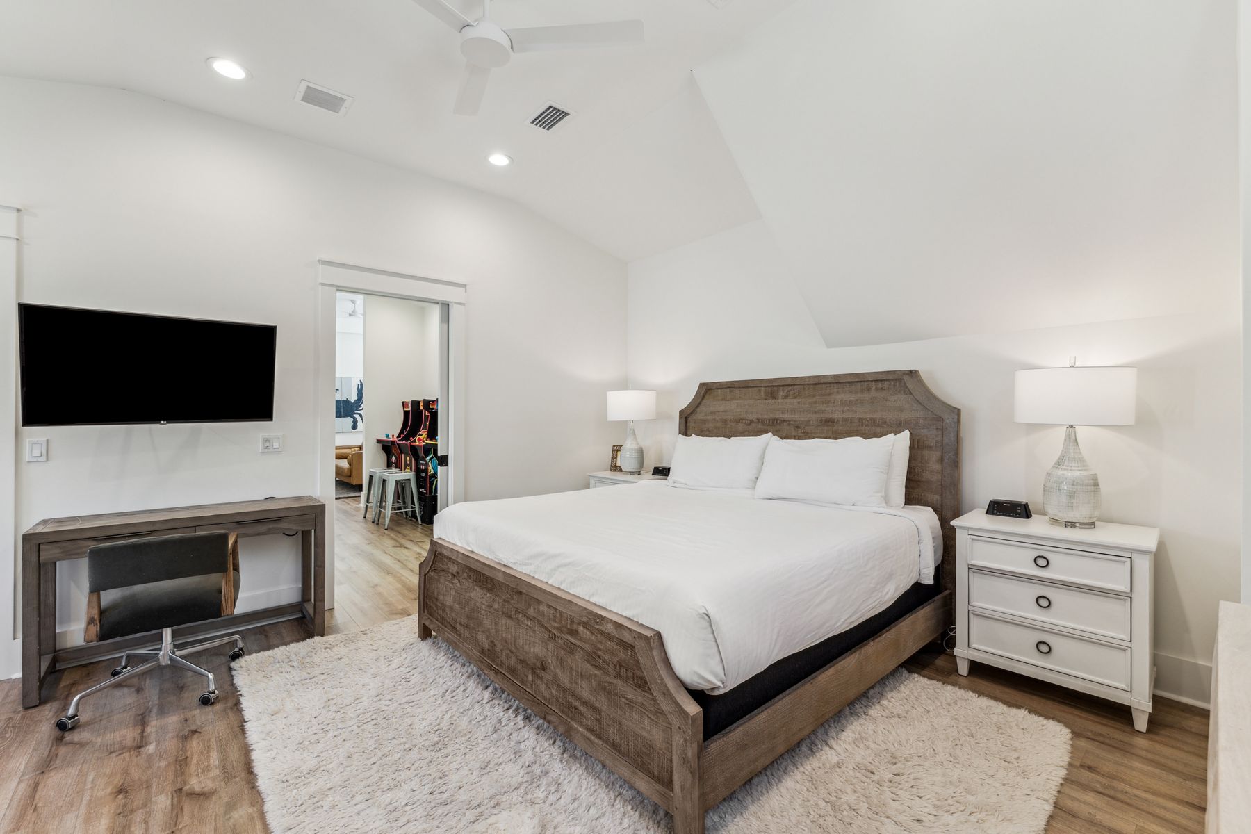  Turnkey Coastal Cottage With Bunks And Gaming Arcade - 物件實景