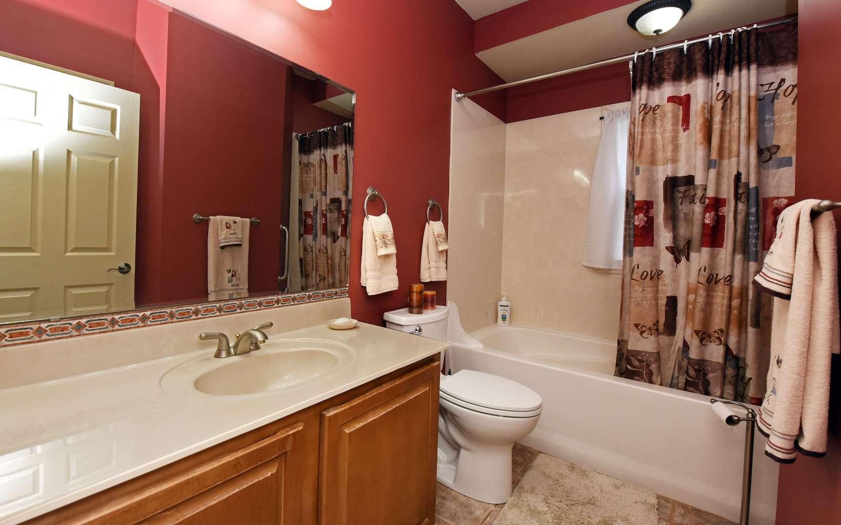 Hiawassee, Georgia, 30546, United States, 4 Bedrooms Bedrooms, ,4 BathroomsBathrooms,Residential,For Sale,1746240