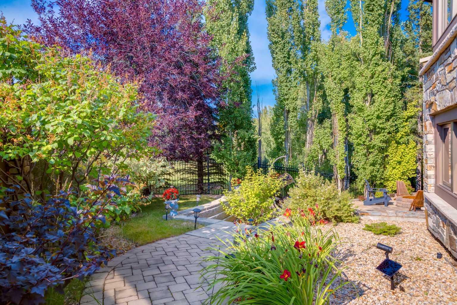 CALGARY, Alberta, T3H 5M3, CA, 5 Bedrooms Bedrooms, ,8 BathroomsBathrooms,Residential,For Sale,1988297