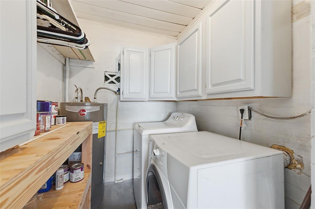 Winter Park, Florida, 32789, United States, 3 Bedrooms Bedrooms, ,2 BathroomsBathrooms,Residential,For Sale,1987526