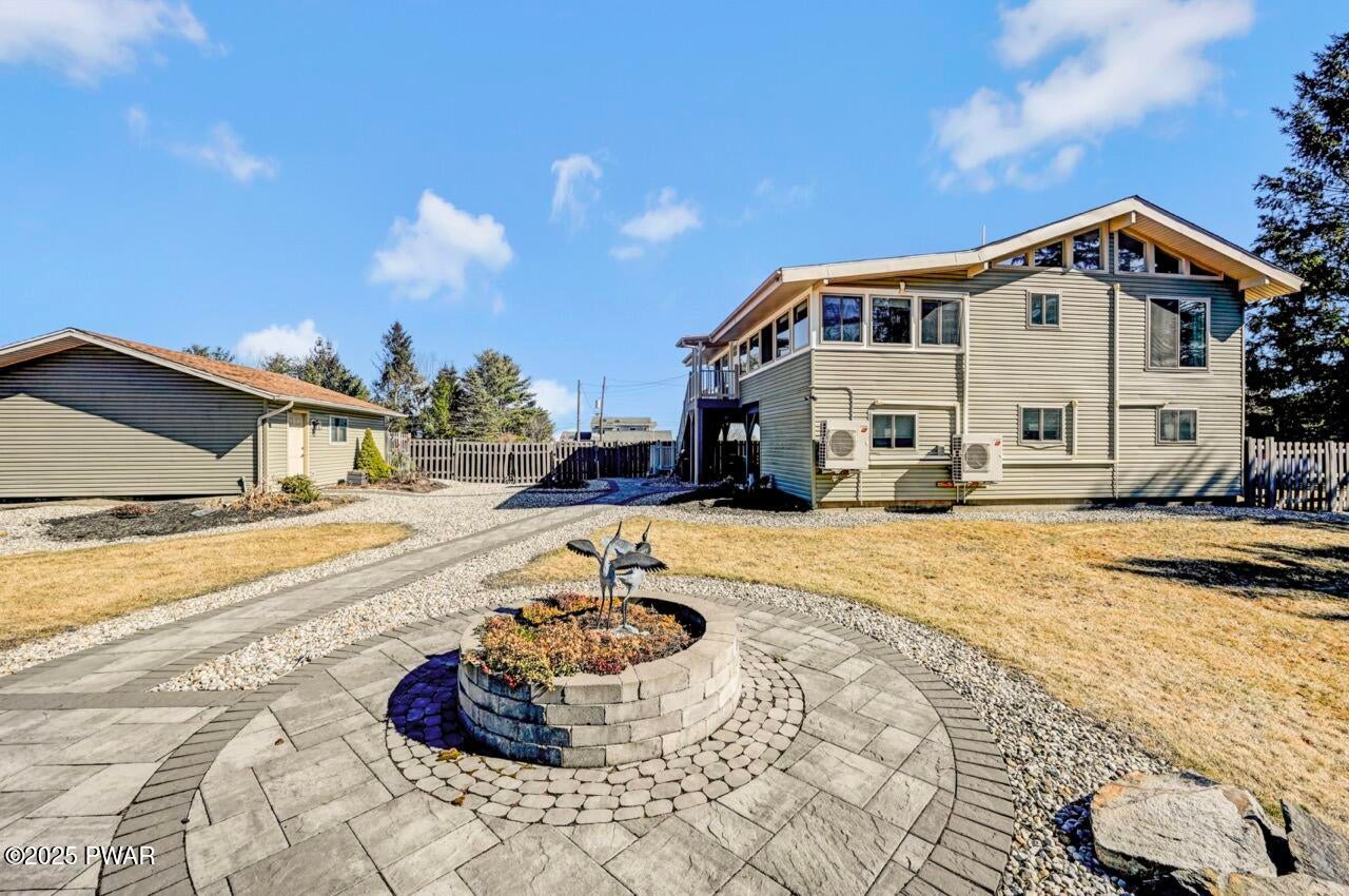 Lords Valley, Pennsylvania, 18428, United States, 4 Bedrooms Bedrooms, ,2 BathroomsBathrooms,Residential,For Sale,2005448