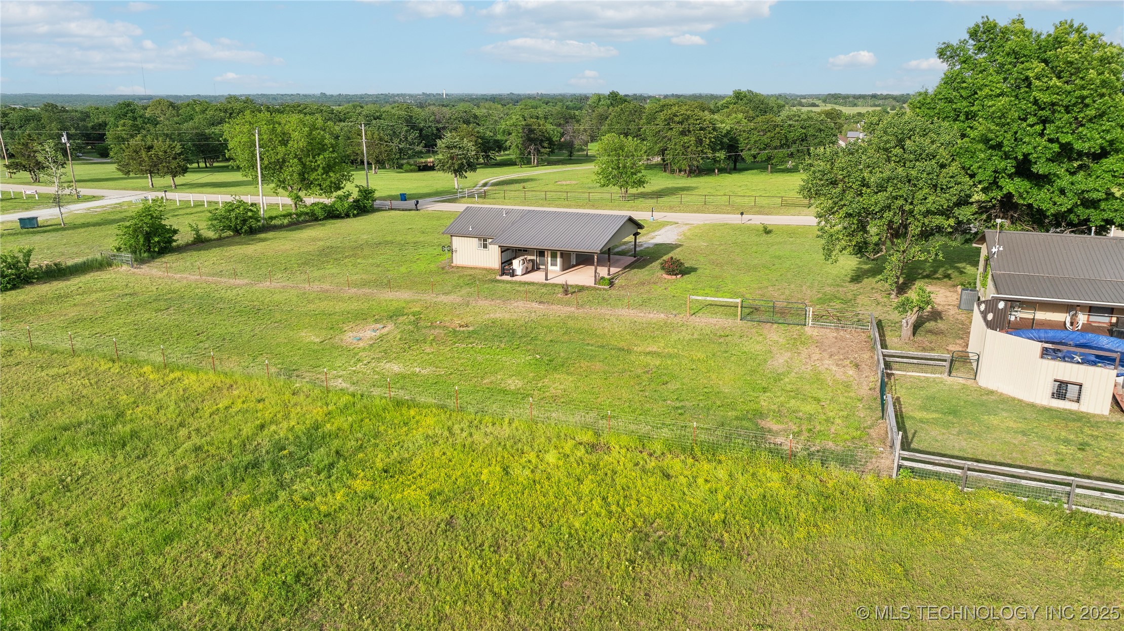 Cushing, Oklahoma, 74023, United States, 1 Bedroom Bedrooms, ,2 BathroomsBathrooms,Residential,For Sale,1840367