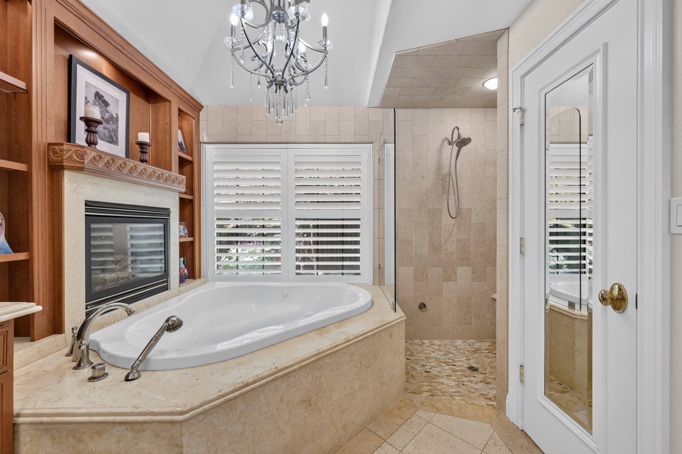  1073 Harrington Way, Carmichael, CA 95608 - 物件實景