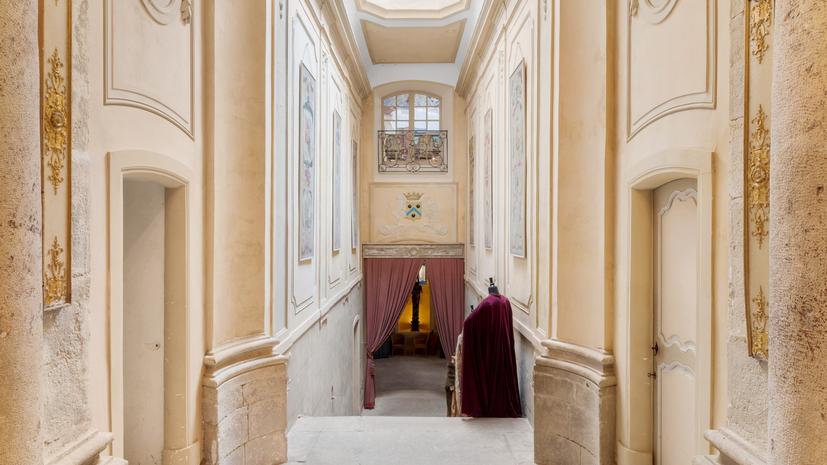  Exceptional Château in Provence – Elegance, History & Refinement - 物件實景
