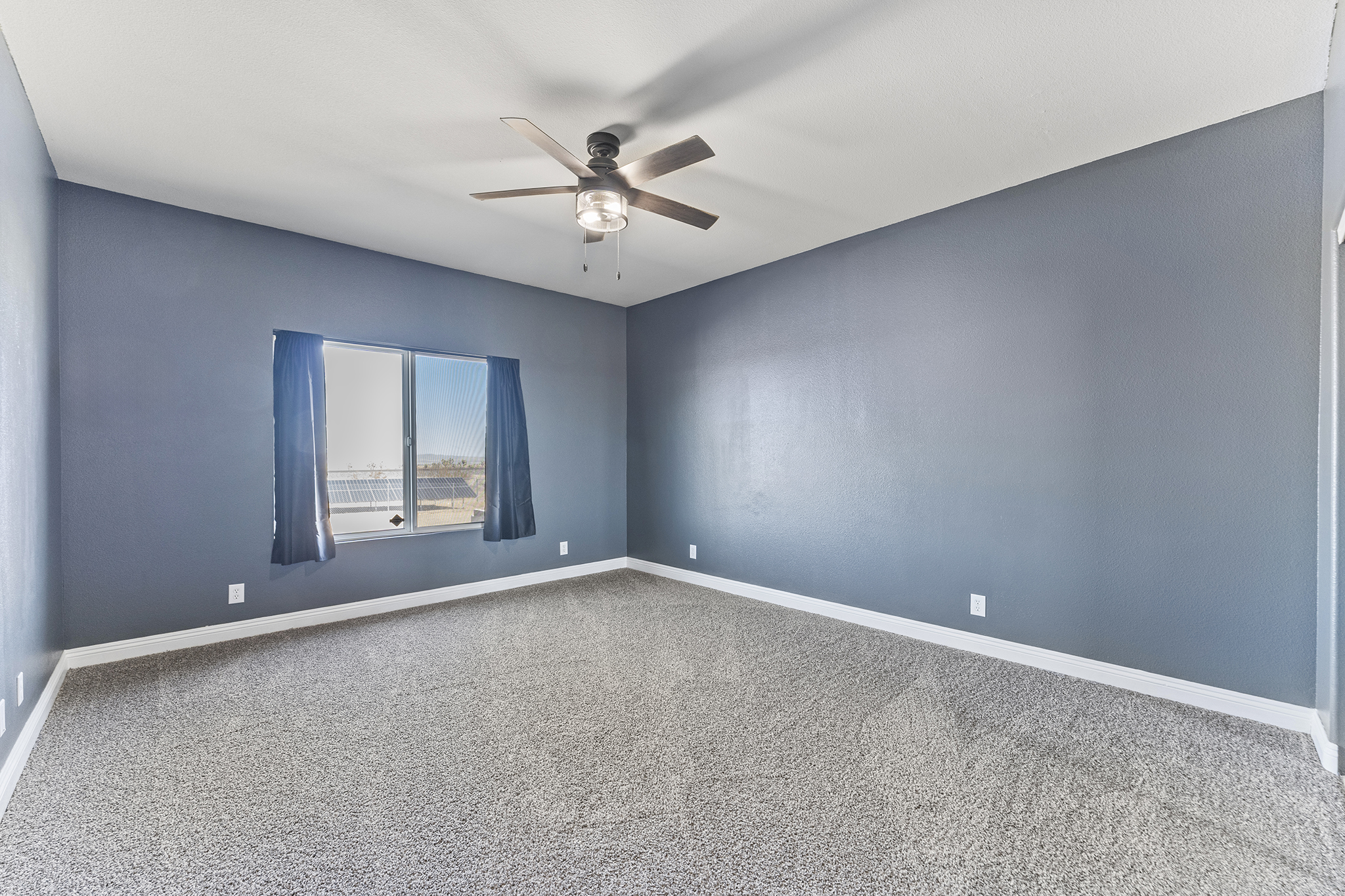 Pinon Hills, California, 92371, United States, 3 Bedrooms Bedrooms, ,2 BathroomsBathrooms,Residential,For Sale,1986100