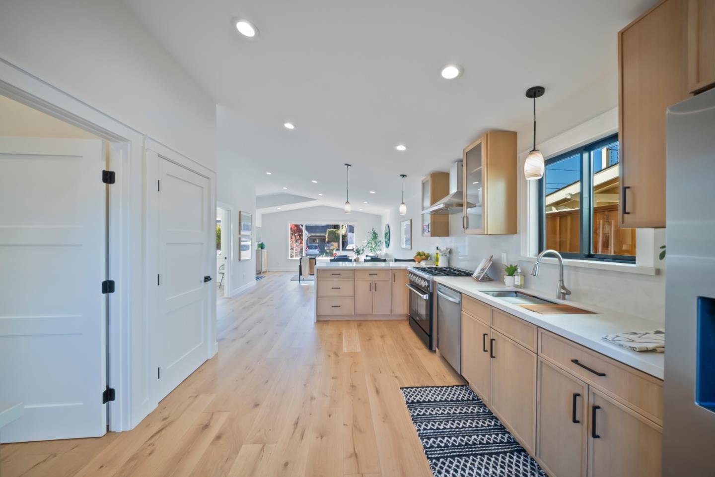 Capitola, California, 95010, United States, 2 Bedrooms Bedrooms, ,1 BathroomBathrooms,Residential,For Sale,1986205