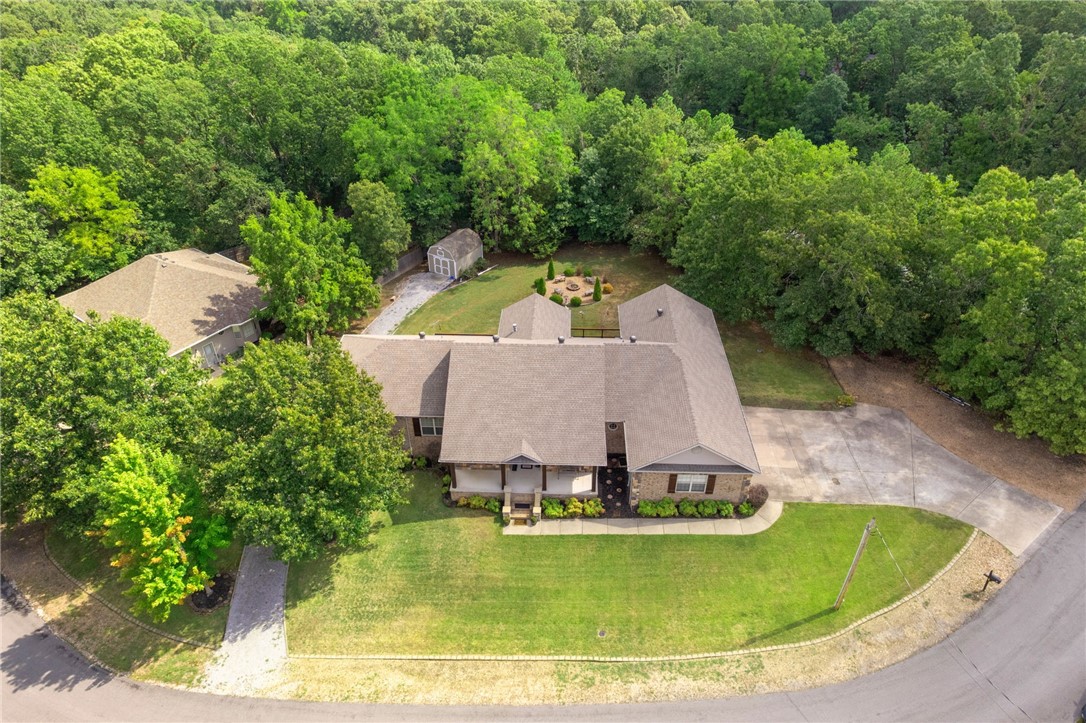 Bella Vista, Arkansas, 72715, United States, 3 Bedrooms Bedrooms, ,4 BathroomsBathrooms,Residential,For Sale,1942252
