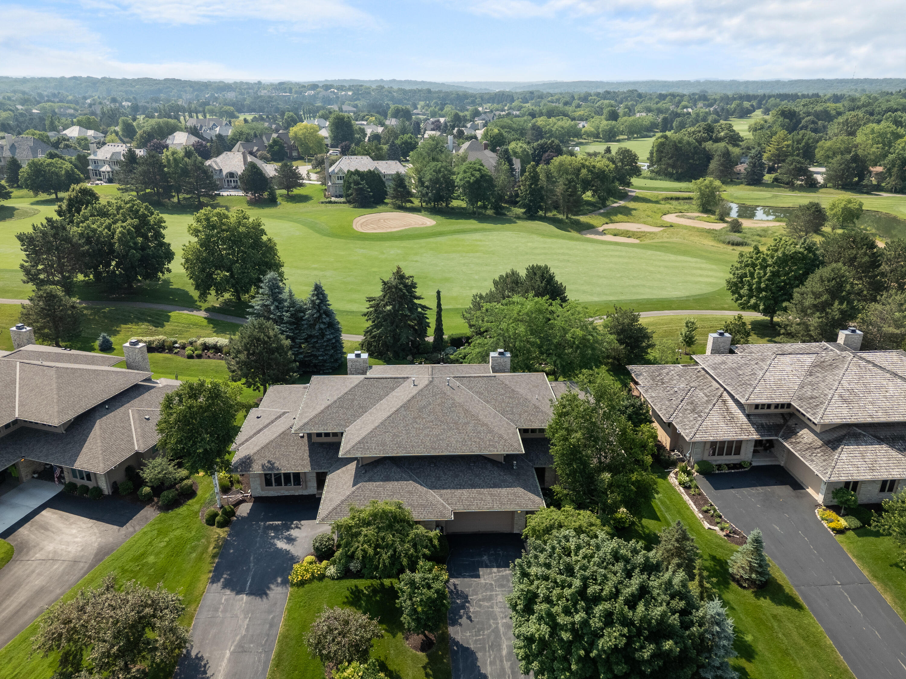 Hartland, Wisconsin, 53029, United States, 4 Bedrooms Bedrooms, ,5 BathroomsBathrooms,Residential,For Sale,1907697