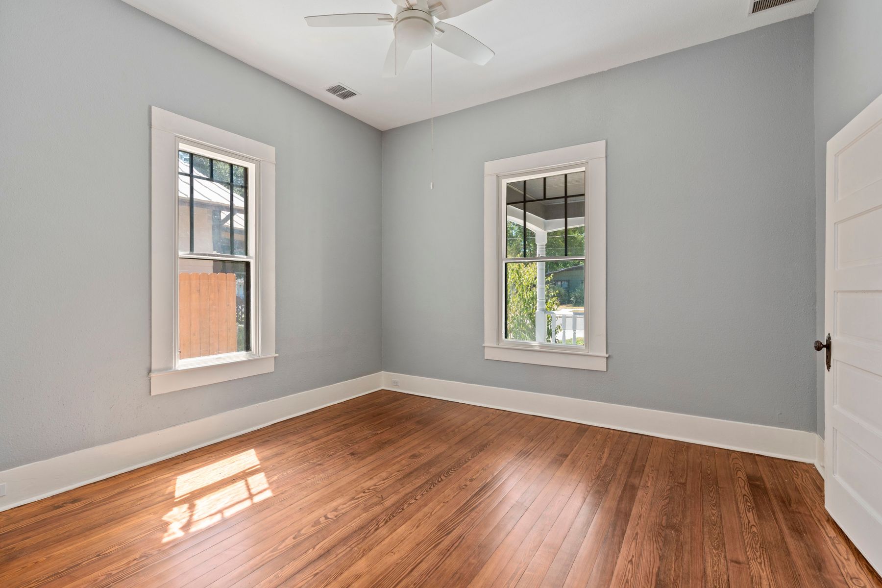  Charming Folk Victorian in Dignowity Hill - 物件實景