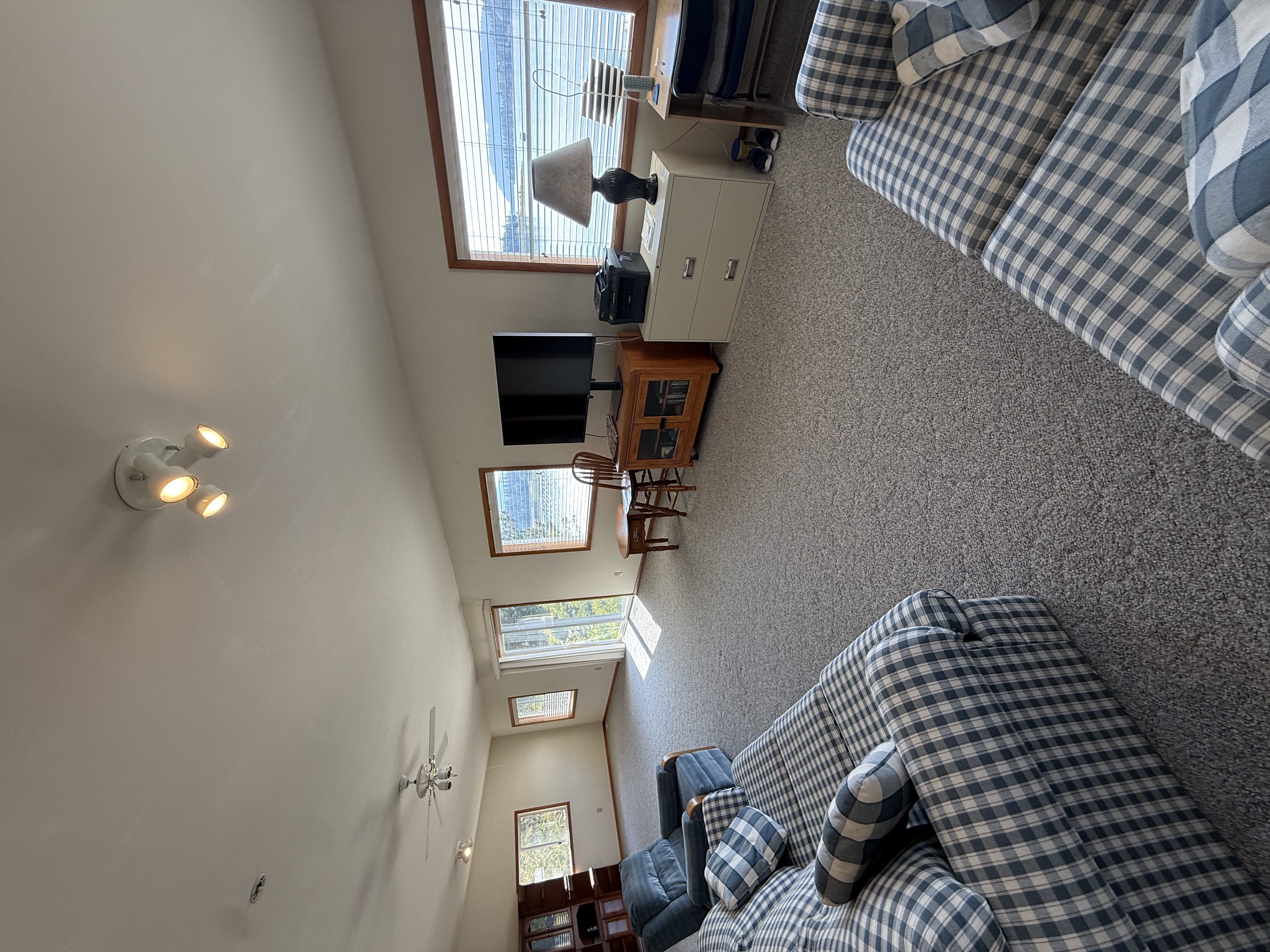 Sagle, Idaho, 83860, United States, 5 Bedrooms Bedrooms, ,4 BathroomsBathrooms,Residential,For Sale,1982064