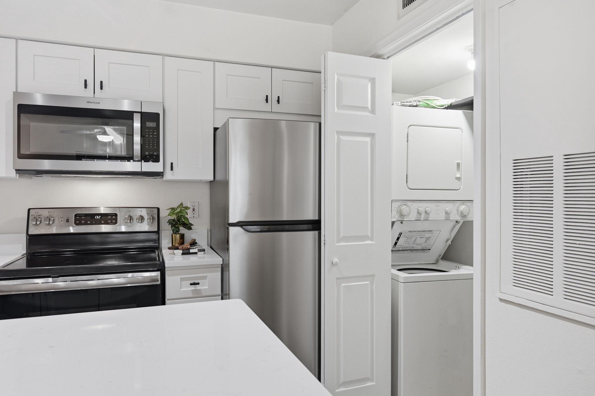  3303 Wyndham Circle, Alexandria, VA, 22302 - 物件實景