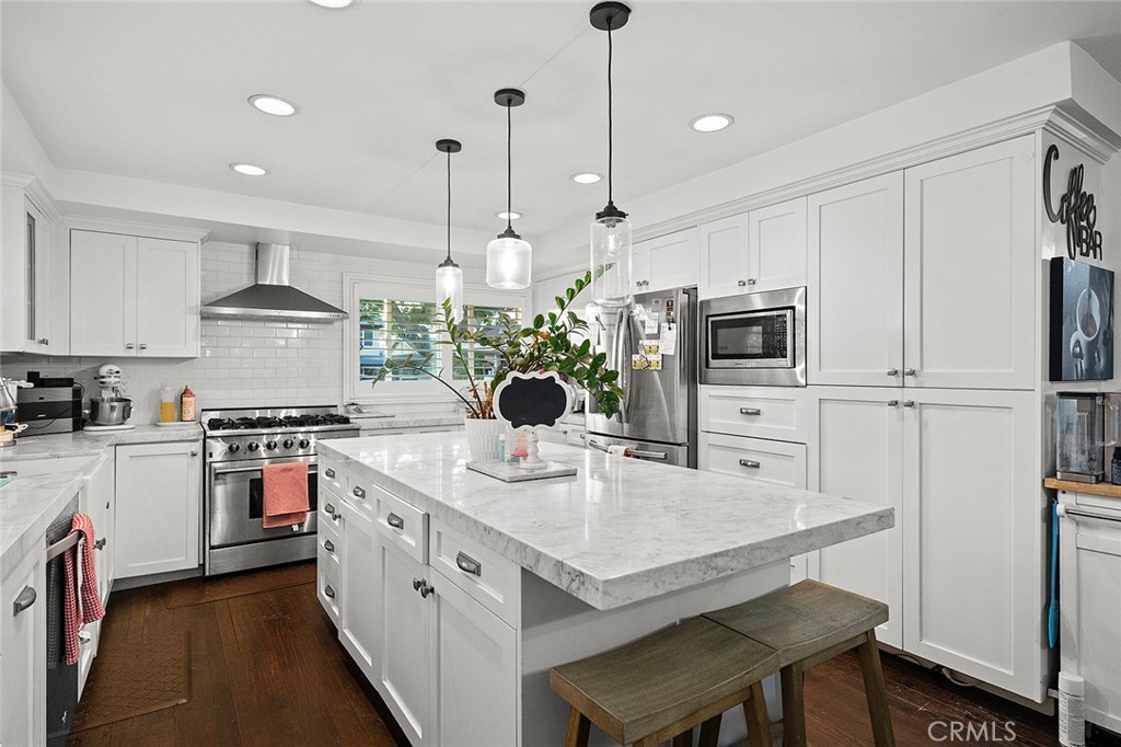 Long Beach, California, 90808, United States, 4 Bedrooms Bedrooms, ,2 BathroomsBathrooms,Residential,For Sale,1987796