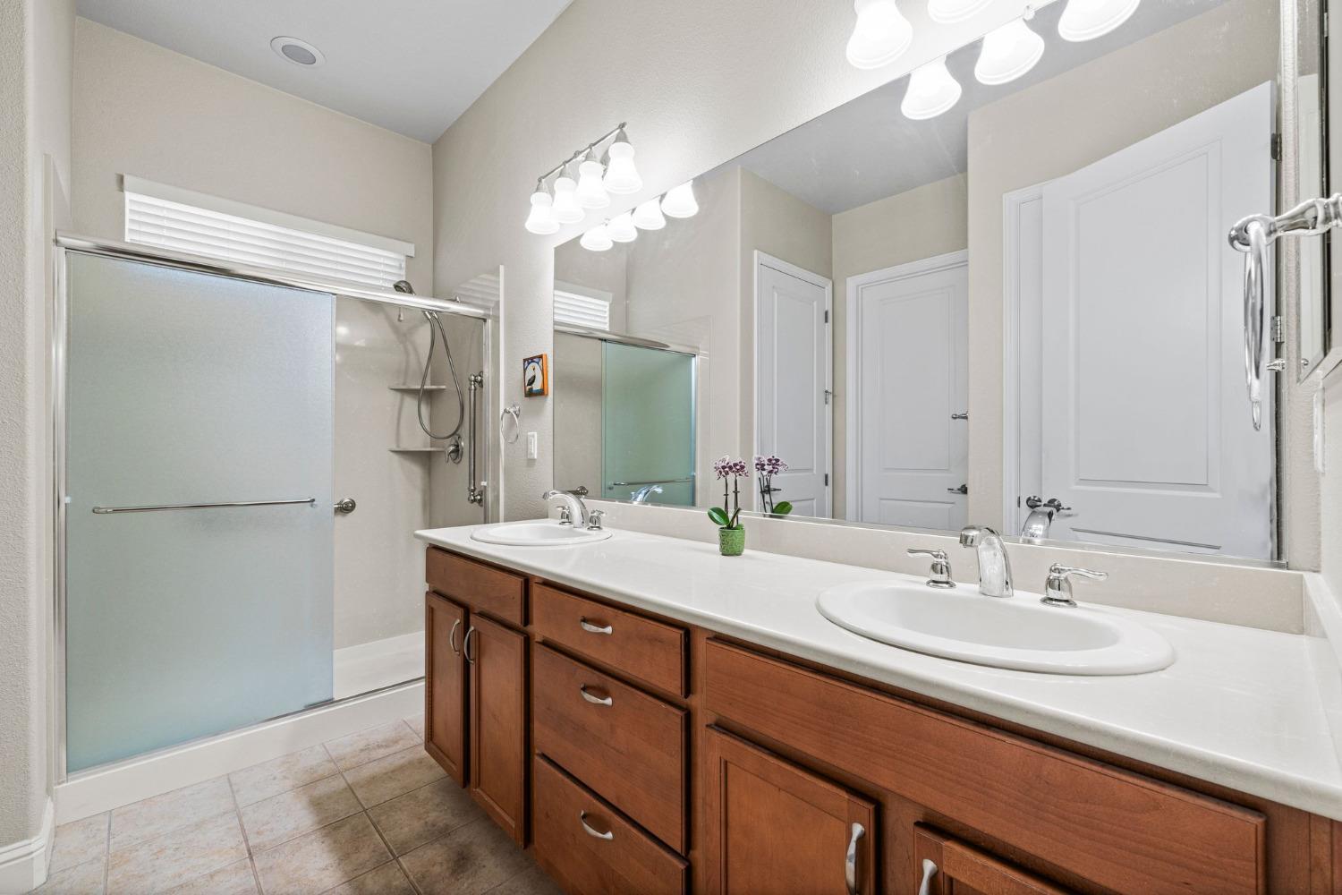 Roseville, California, 95747, United States, 3 Bedrooms Bedrooms, ,2 BathroomsBathrooms,Residential,For Sale,1924391