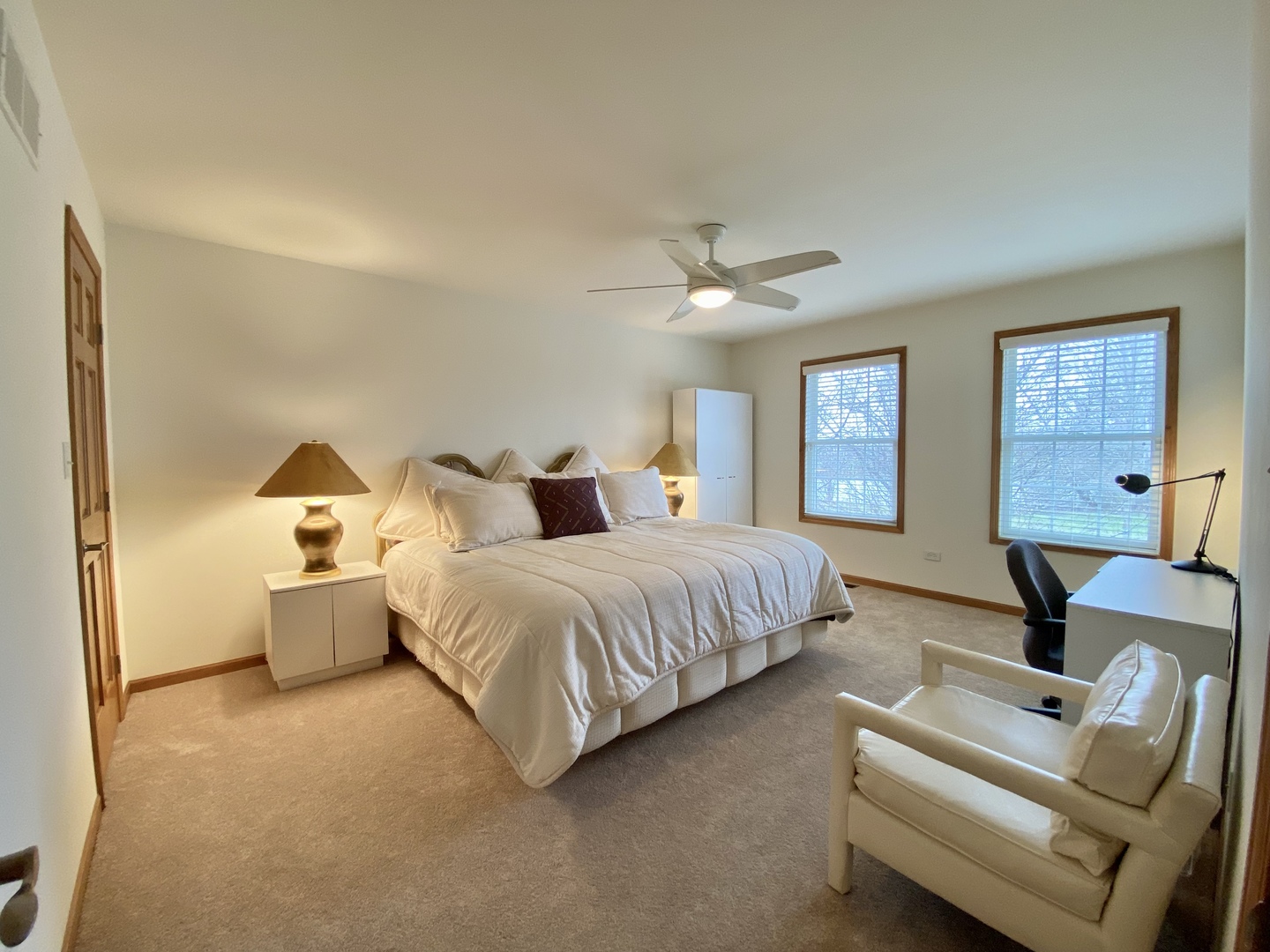 Frankfort, Illinois, 60423, United States, 5 Bedrooms Bedrooms, ,3 BathroomsBathrooms,Residential,For Sale,1923148