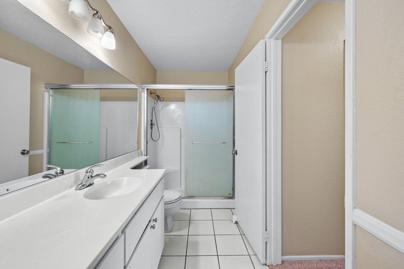 Indio, California, 92203, United States, 3 Bedrooms Bedrooms, ,2 BathroomsBathrooms,Residential,For Sale,1973711