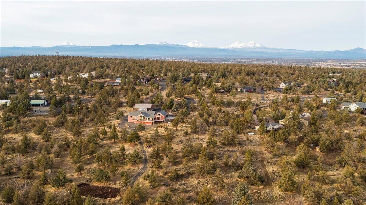 Bend, Oregon, 97703, United States, 3 Bedrooms Bedrooms, ,2 BathroomsBathrooms,Residential,For Sale,2005740