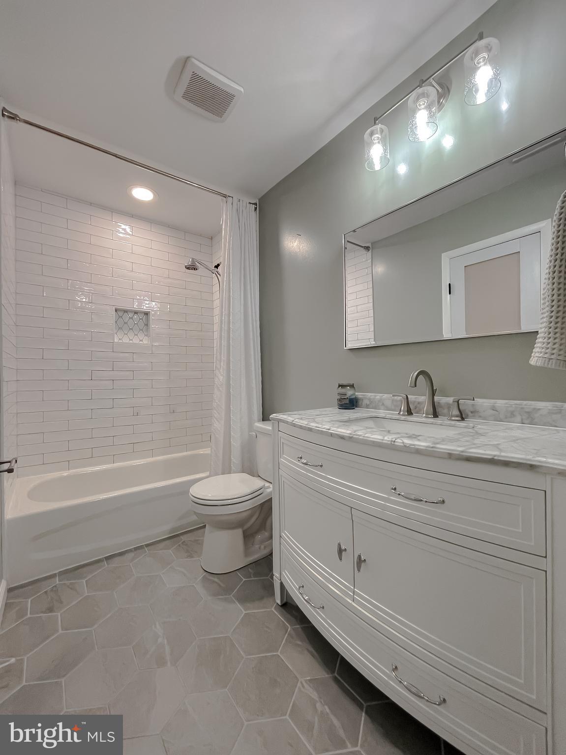 Hollywood, Maryland, 20636, United States, 3 Bedrooms Bedrooms, ,2 BathroomsBathrooms,Residential,For Sale,1978416