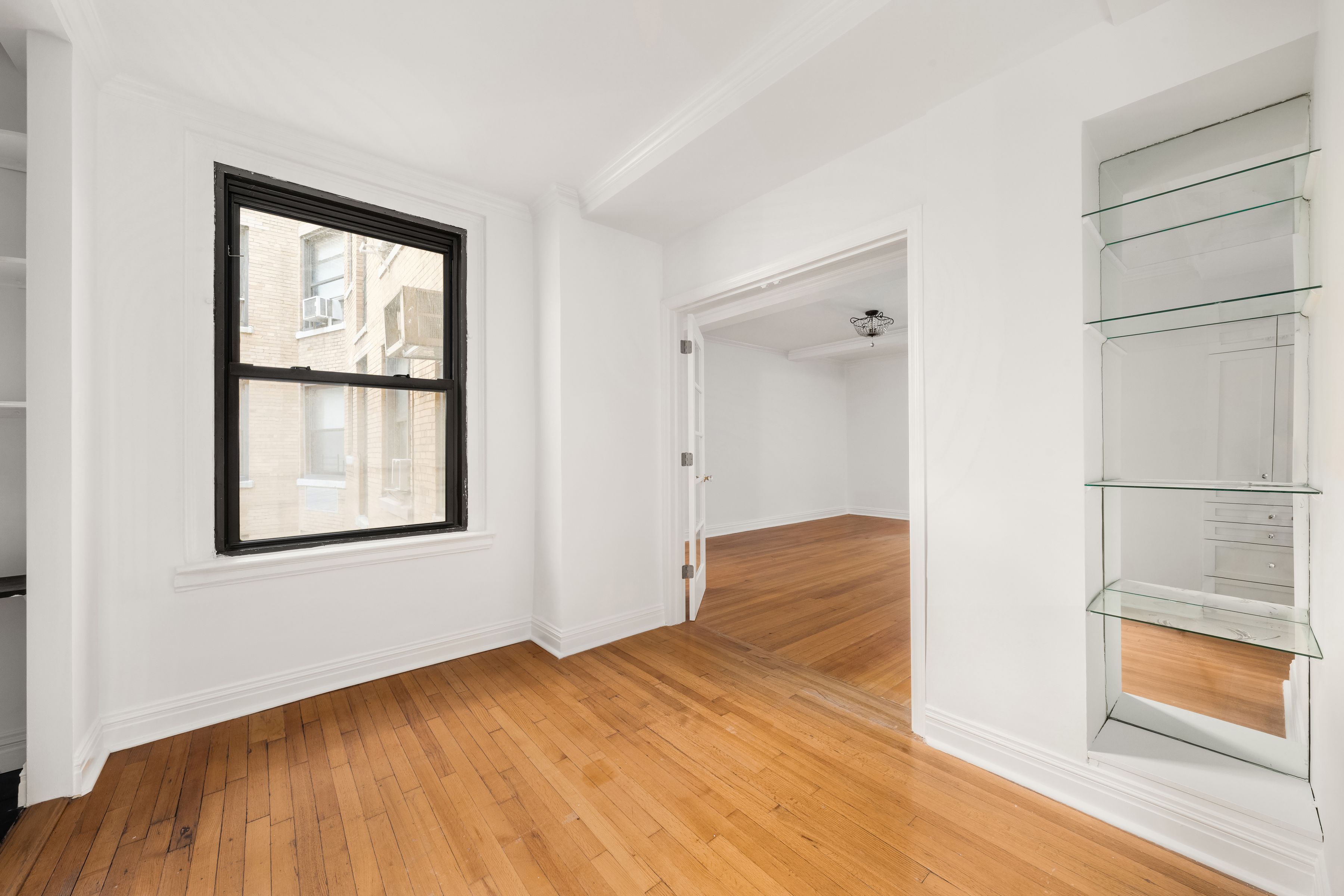  Spacious 1 Bedroom - 物件實景