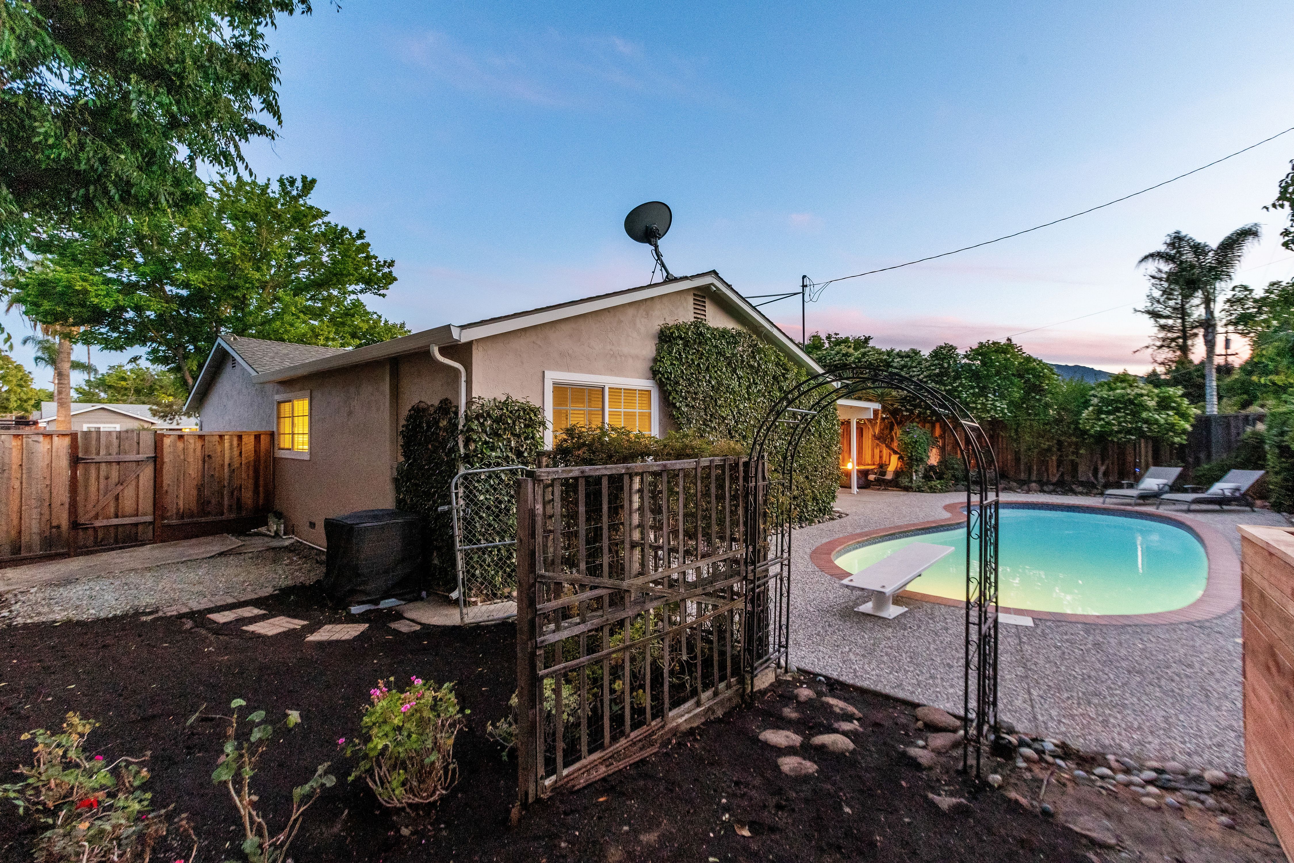  Charming Almaden Valley Single Story on Spacious Corner Lot - 物件實景