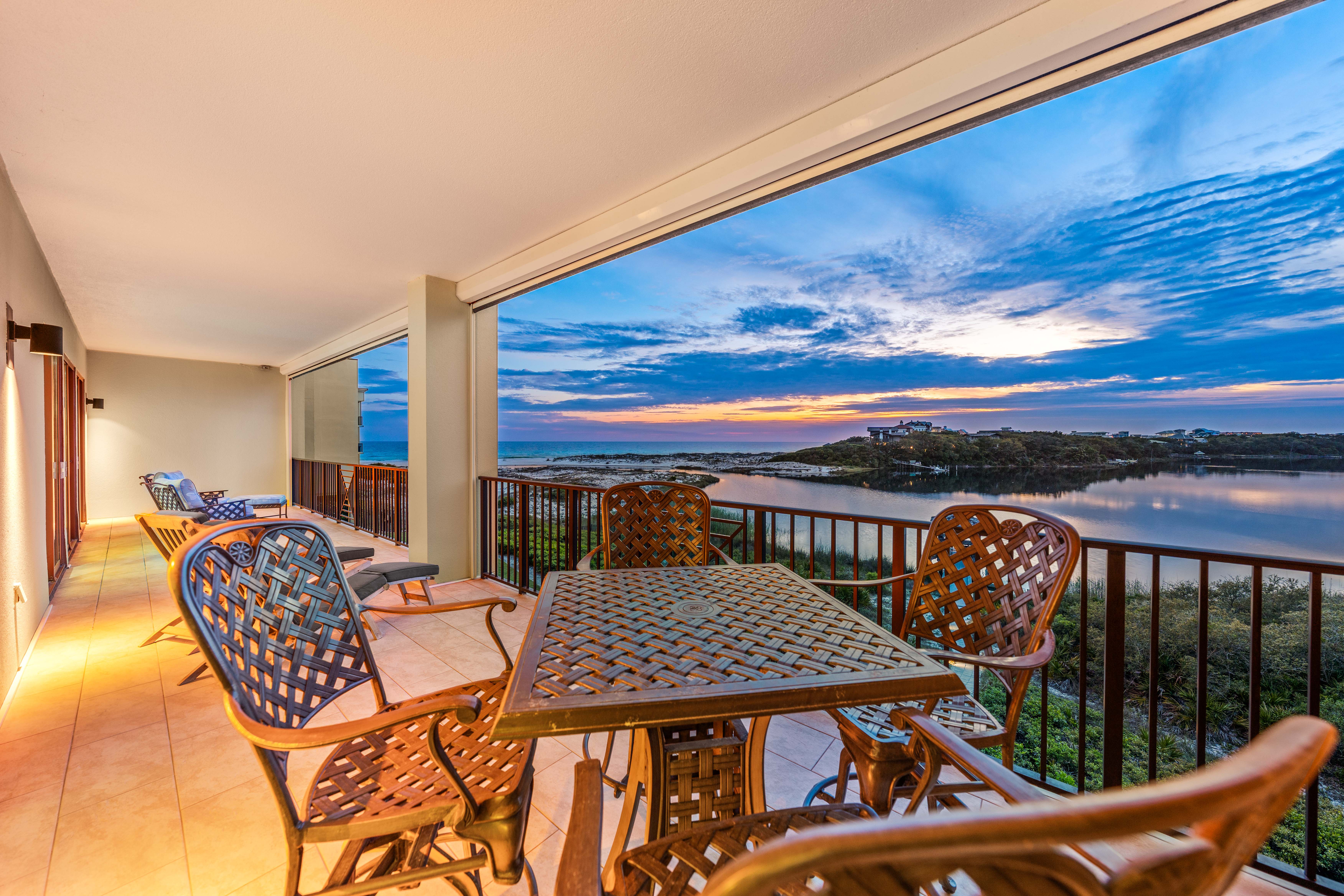  30A Waterfront Living  with Private Terrace & Panoramic Views - 物件實景