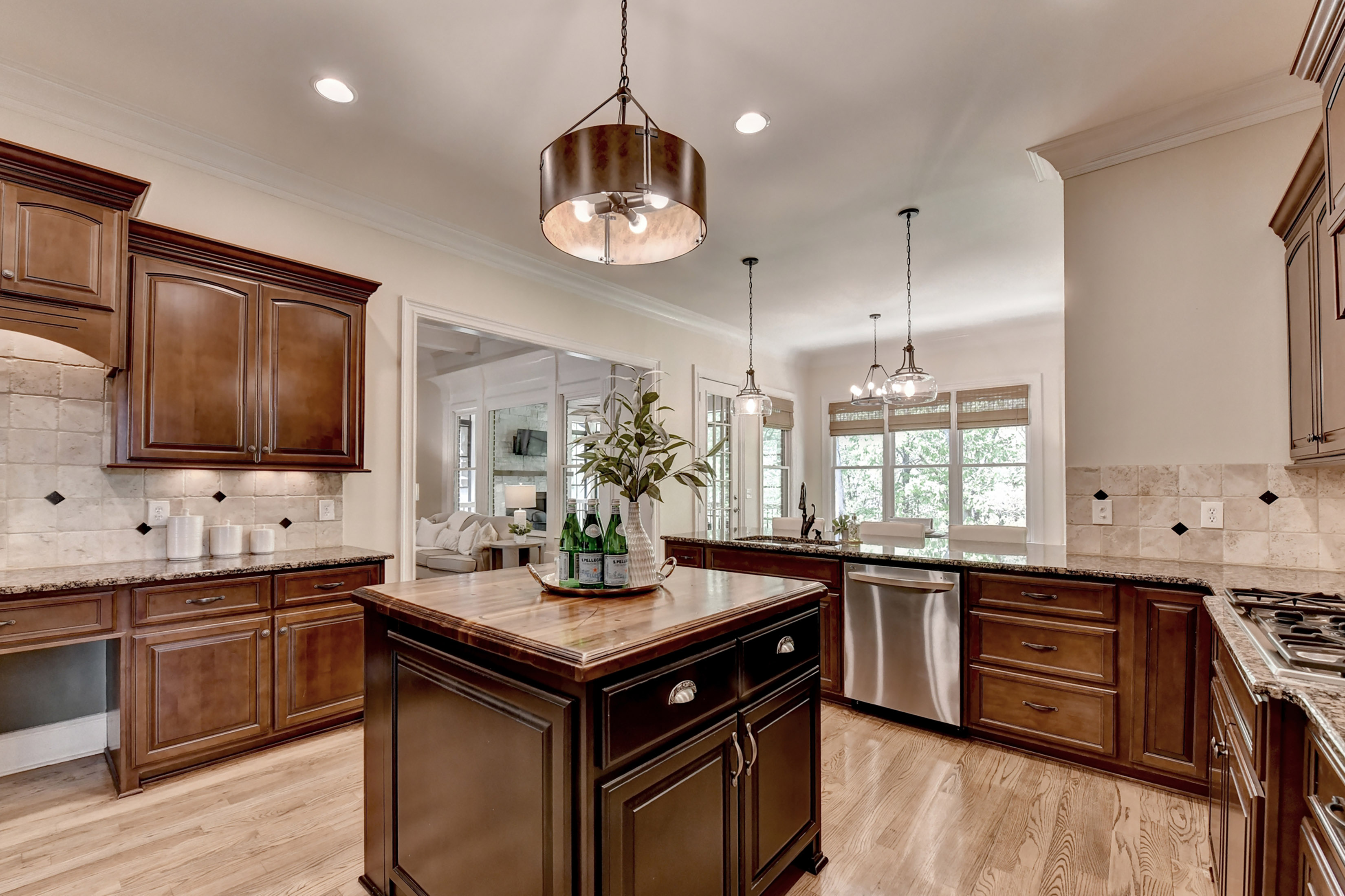  Luxury, Comfort and Privacy in One of Roswell