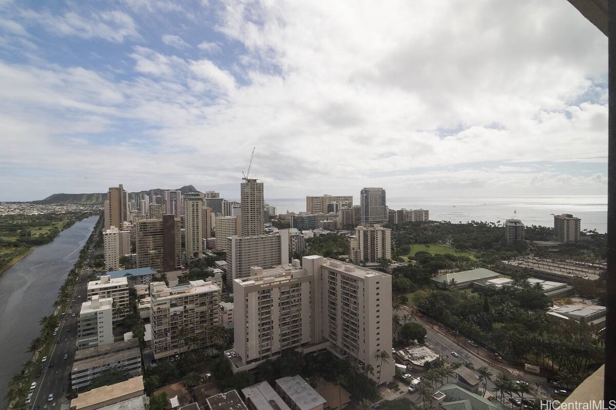 Honolulu, Hawaii, 96815, United States, 1 Bedroom Bedrooms, ,2 BathroomsBathrooms,Residential,For Sale,1898628