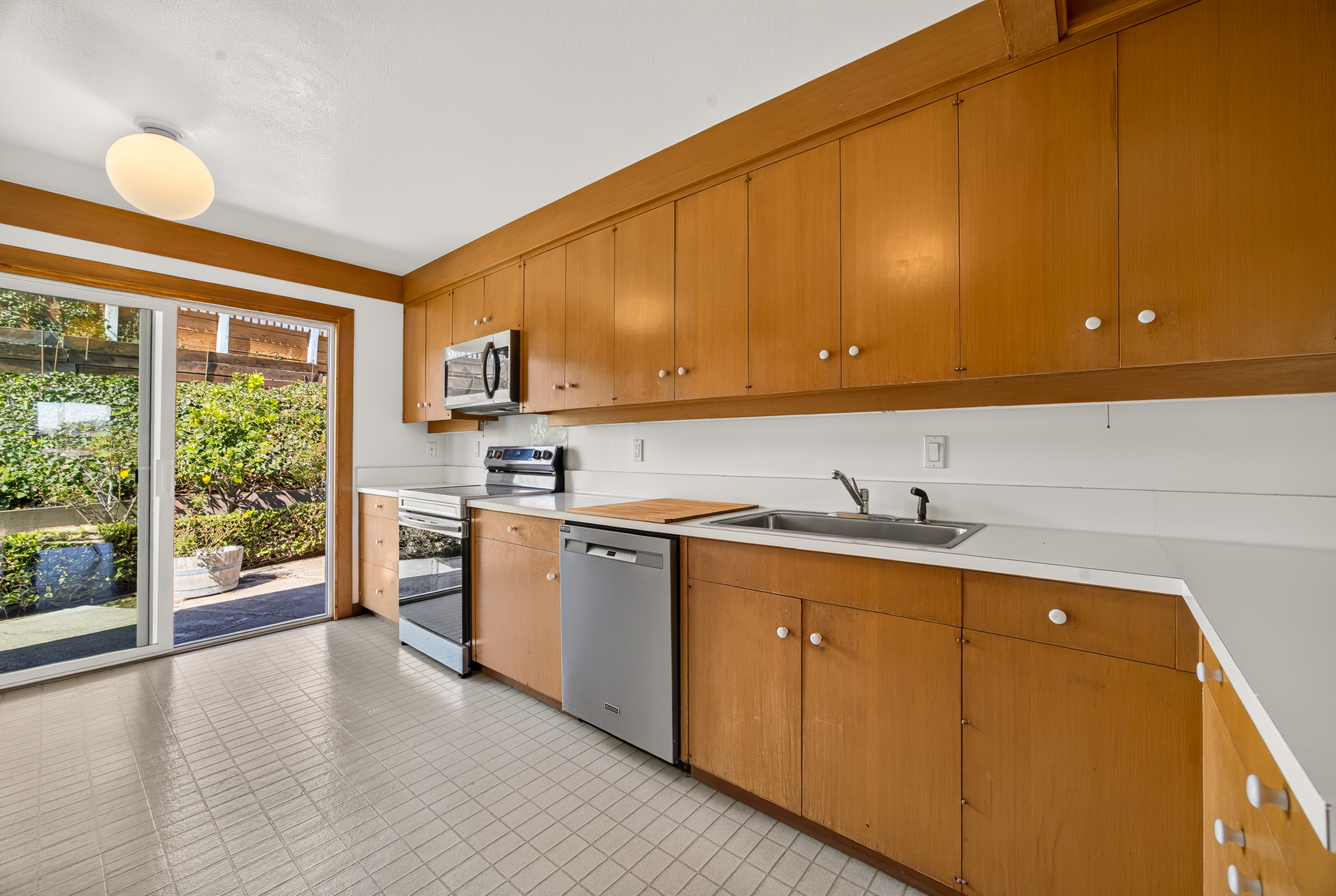  Mid-Century Character. Bay Views. A Rare Tiburon Opportunity - 物件實景