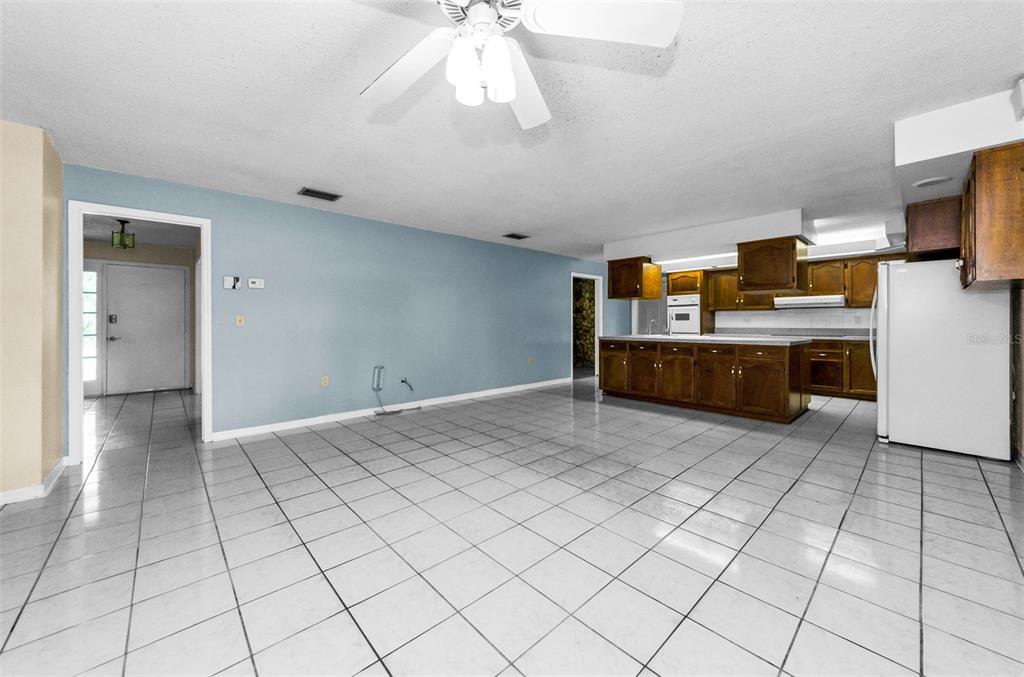 Plant City, Florida, 33566, United States, 3 Bedrooms Bedrooms, ,2 BathroomsBathrooms,Residential,For Sale,1932483