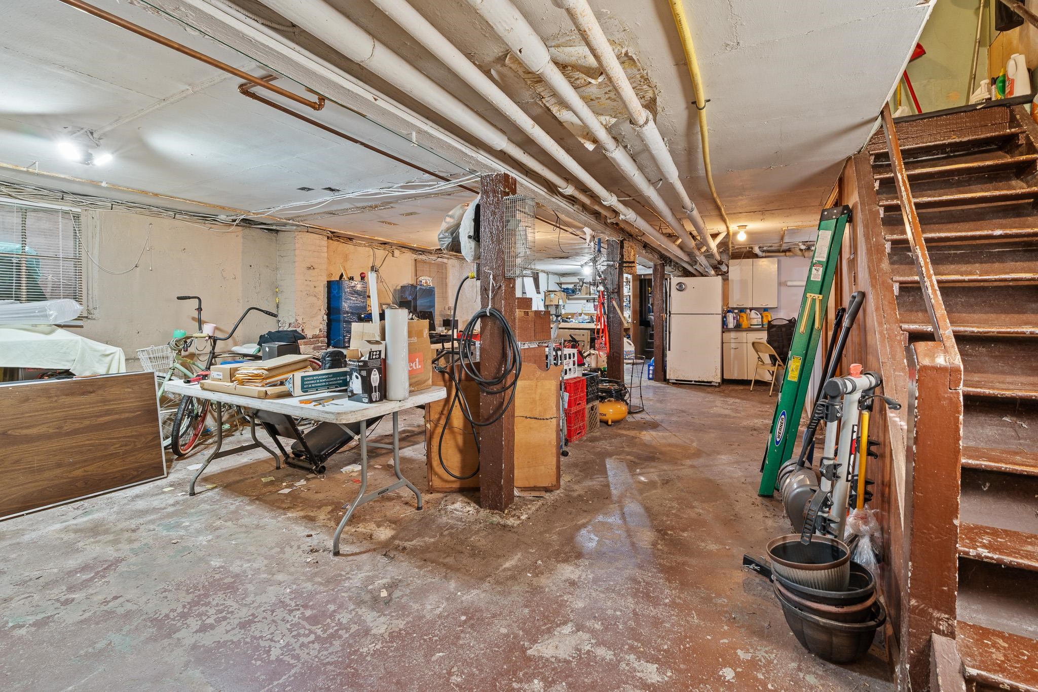 Secaucus, New Jersey, 08094, United States, 3 Bedrooms Bedrooms, ,3 BathroomsBathrooms,Residential,For Sale,1991974