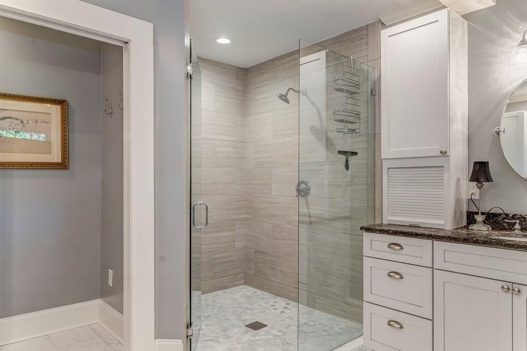 DALTON, Georgia, 30720, United States, 3 Bedrooms Bedrooms, ,4 BathroomsBathrooms,Residential,For Sale,1966909